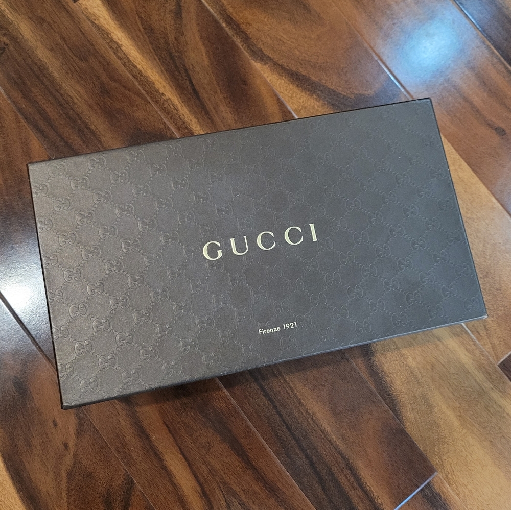 Authentic Mens Gucci Sneakers